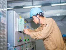 蘇州金融港商務中心變電所設備安裝工程設備調試